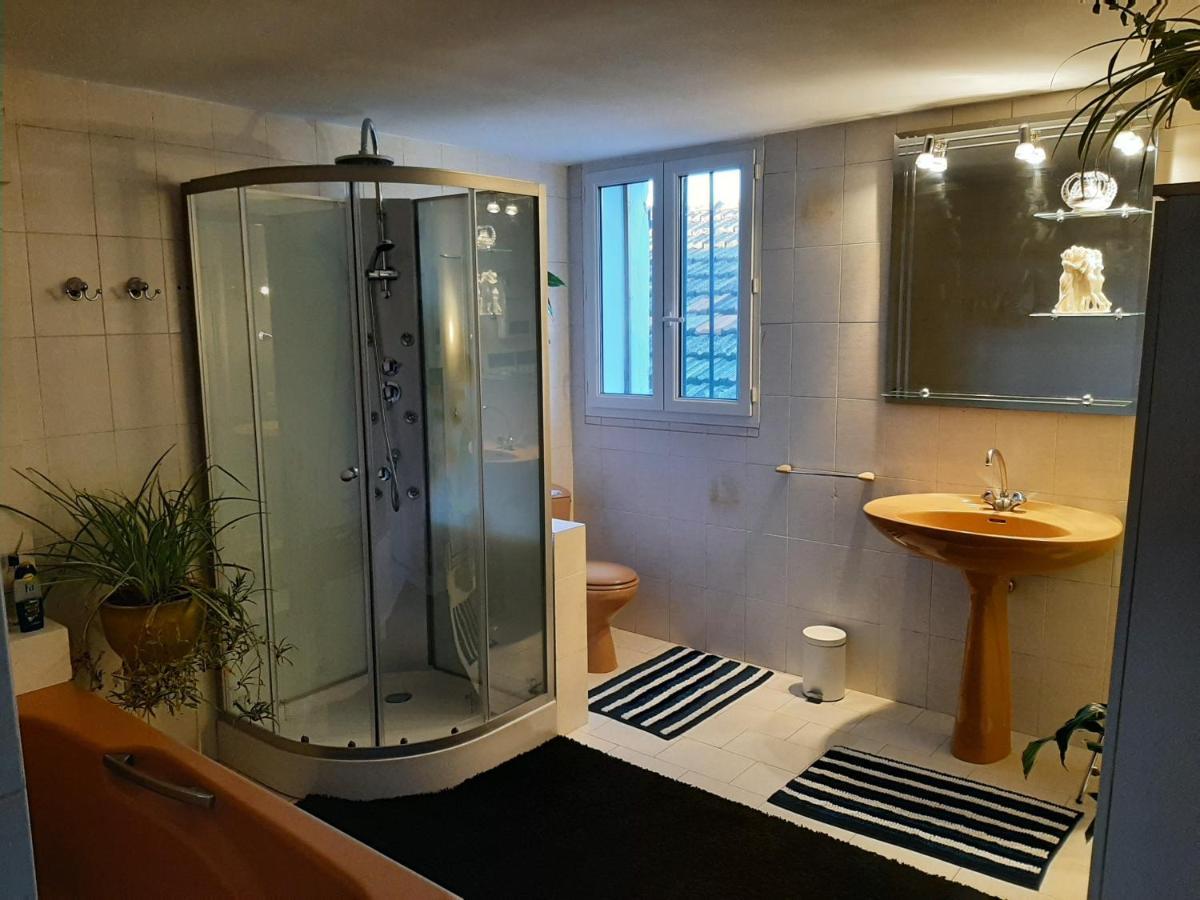 Le Mas D'Hubert L'Isle-sur-la-Sorgue Bagian luar foto