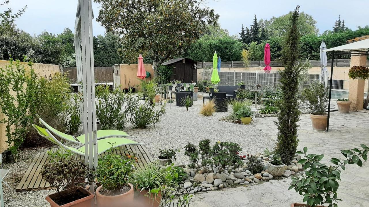 Le Mas D'Hubert L'Isle-sur-la-Sorgue Bagian luar foto