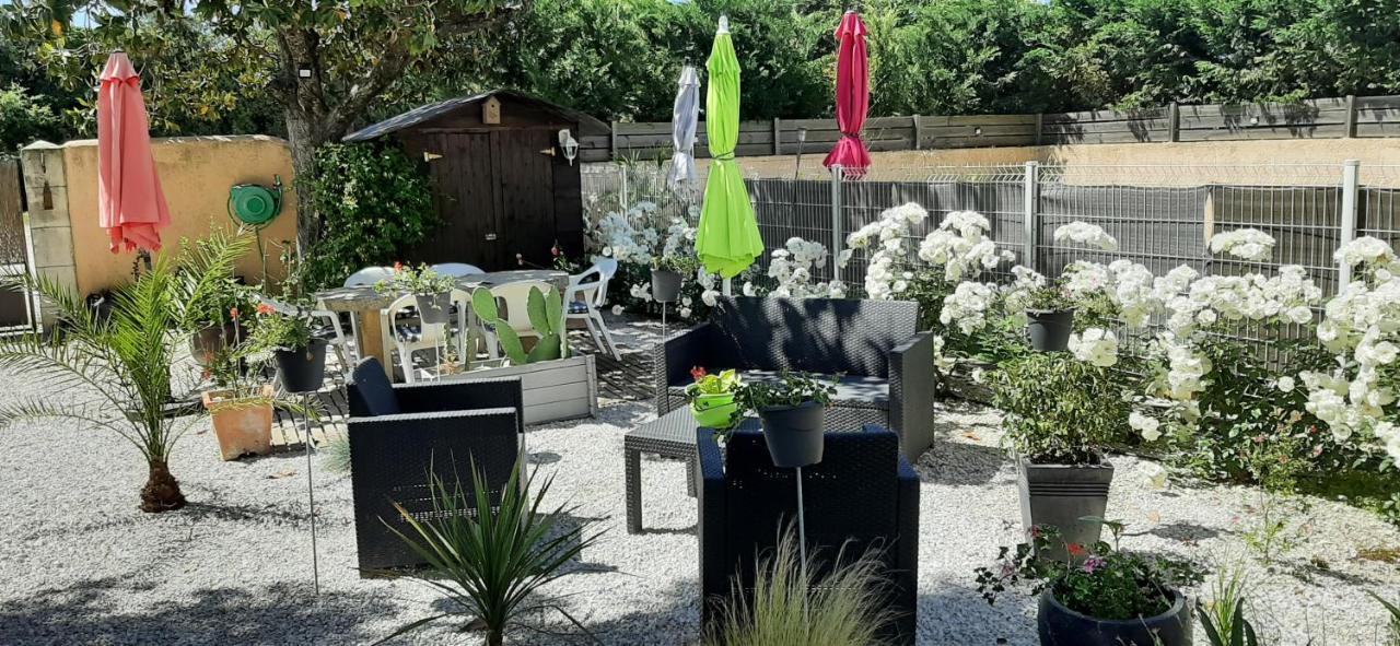 Le Mas D'Hubert L'Isle-sur-la-Sorgue Bagian luar foto